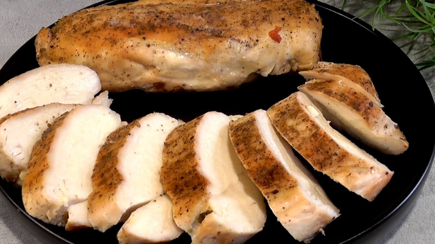 Скоринку можна задавати на пательні, а доводити до готовності в духовці