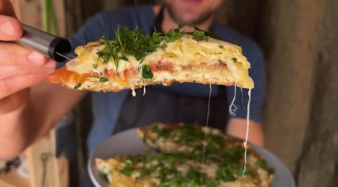 Господині показали просту вечерю з яєць та картоплі та всю сім'ю