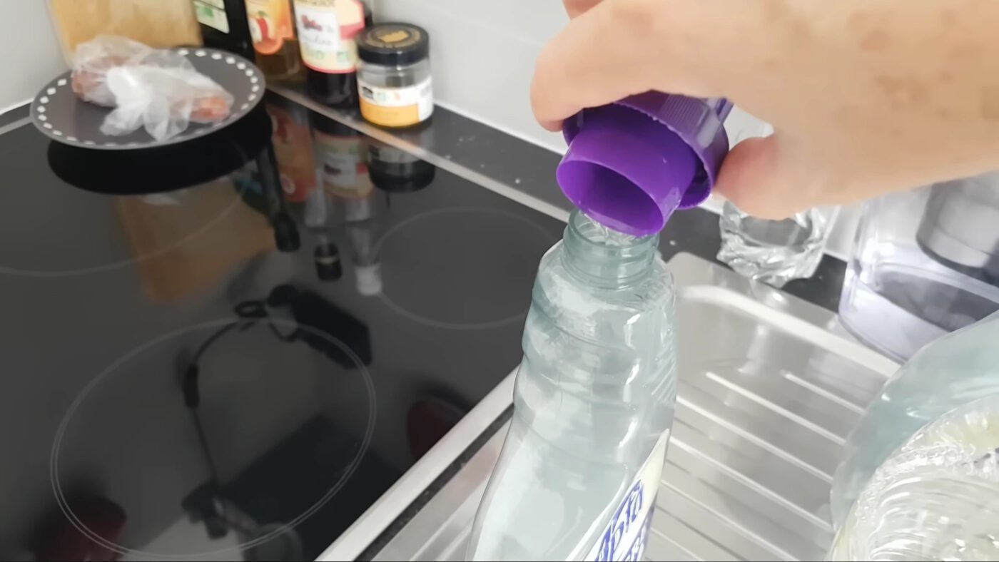 Саморобний засіб для прибирання кухні та ванної кімнати