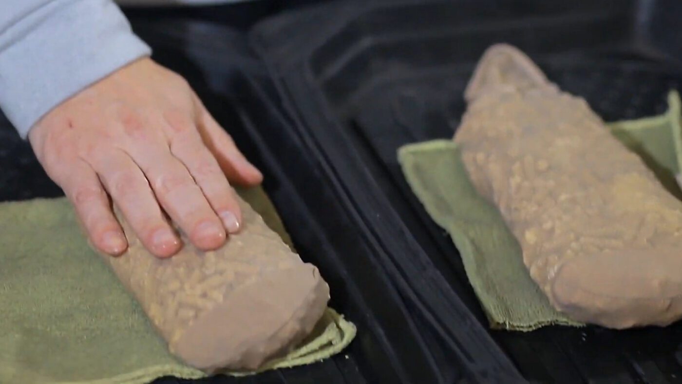 Саморобний осушувач для автомобіля із котячого наповнювача