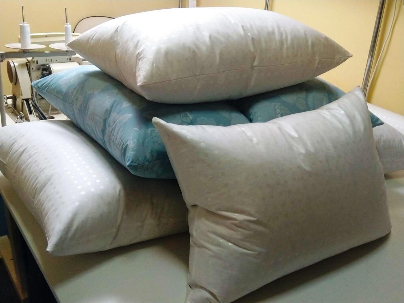 Експерти порадили простий спосіб, як позбутись від болю в шиї – треба правильно спати вночі