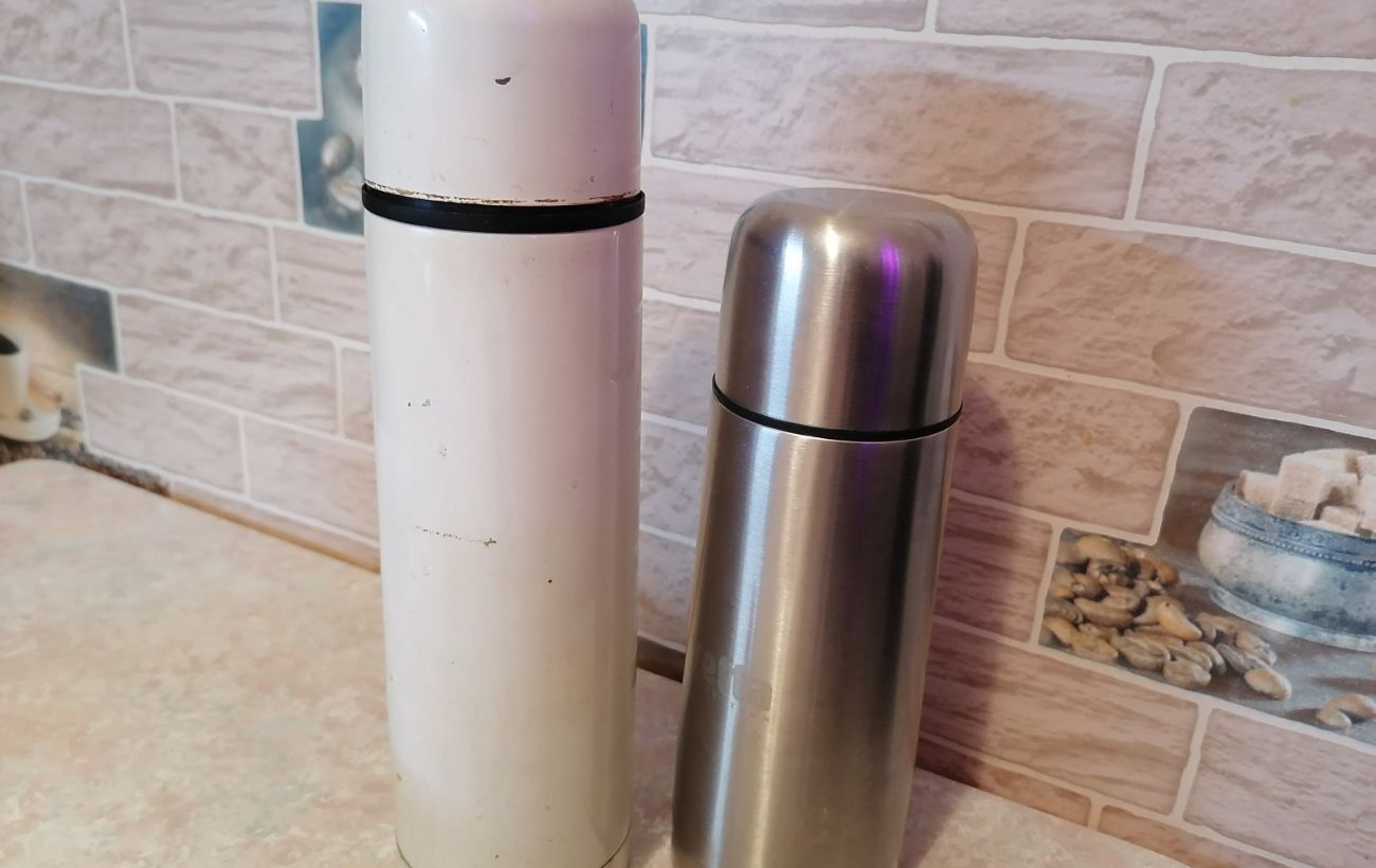 Експерти порадили простий лайфхак зі старою газетою, аби термос тримав напої гарячими довше