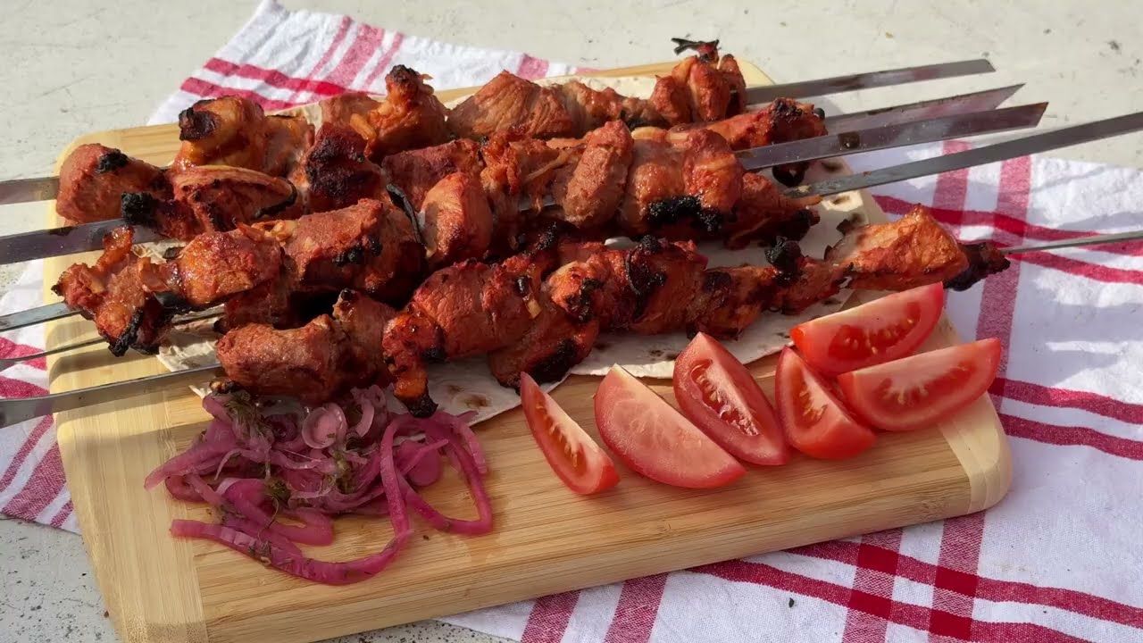 Кулінари поділились рецептом смачного маринаду для шашлику — робить його соковитим і ніжним