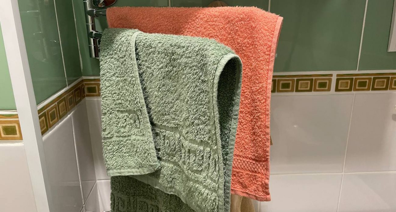 Господині порадили перевірений засіб для прання рушників, аби вони були м'якими та ніжними