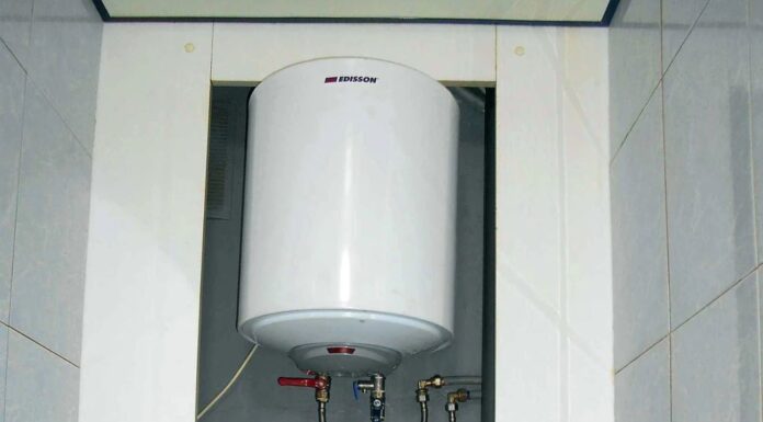 “Клацання” і “шипіння” — не до добра: сусід-сантехнік назвав 3 ознаки, що бойлер ось-ось вийде з ладу Як зрозуміти, що бойлер скоро зламається