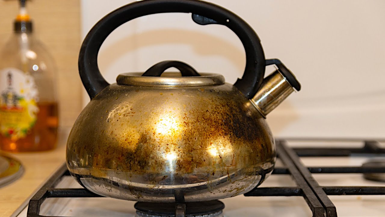 Експерти розповіли, як очистити чайник від накипу без витрат і клопоту швидко – простий метод