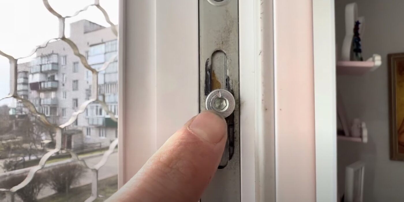 Експерти розповіли, що потрібно зробити, аби перевести вікна у зимовий режим просто й швидко