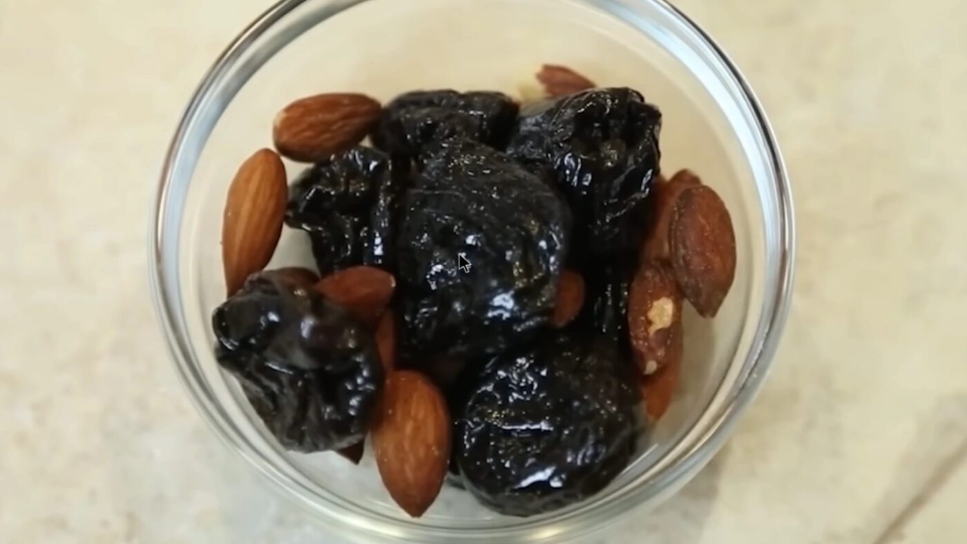 Користь для організму від щоденного вживання чорносливу