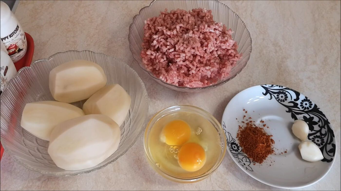 Що додати у фарш для котлет замість хліба для ситності й соковитості