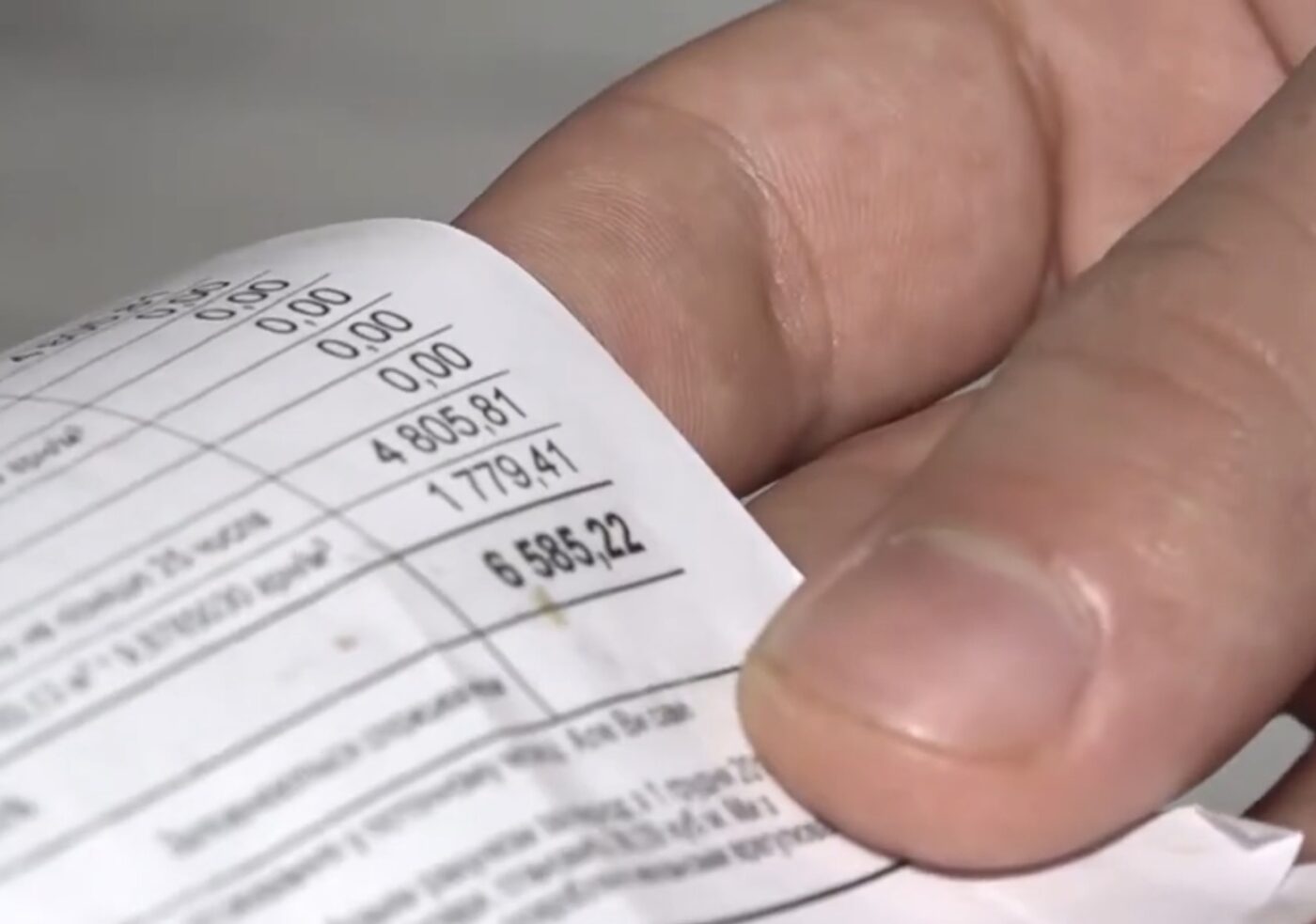 Як зменшити комунальні витрати в умовах відключення світла