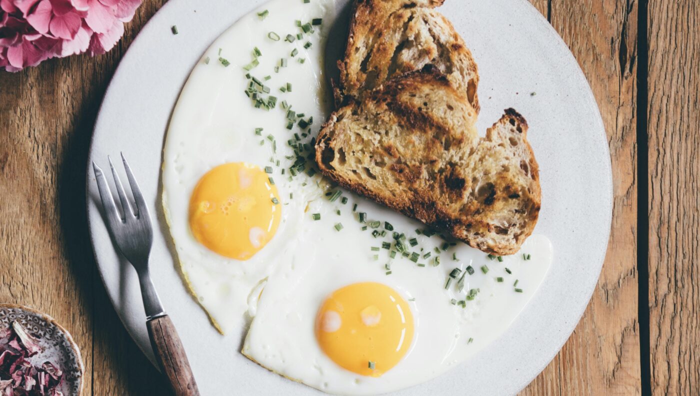 На чому смажити яєчню, щоб було дуже смачно На чому смажити яєчню, щоб було дуже смачно