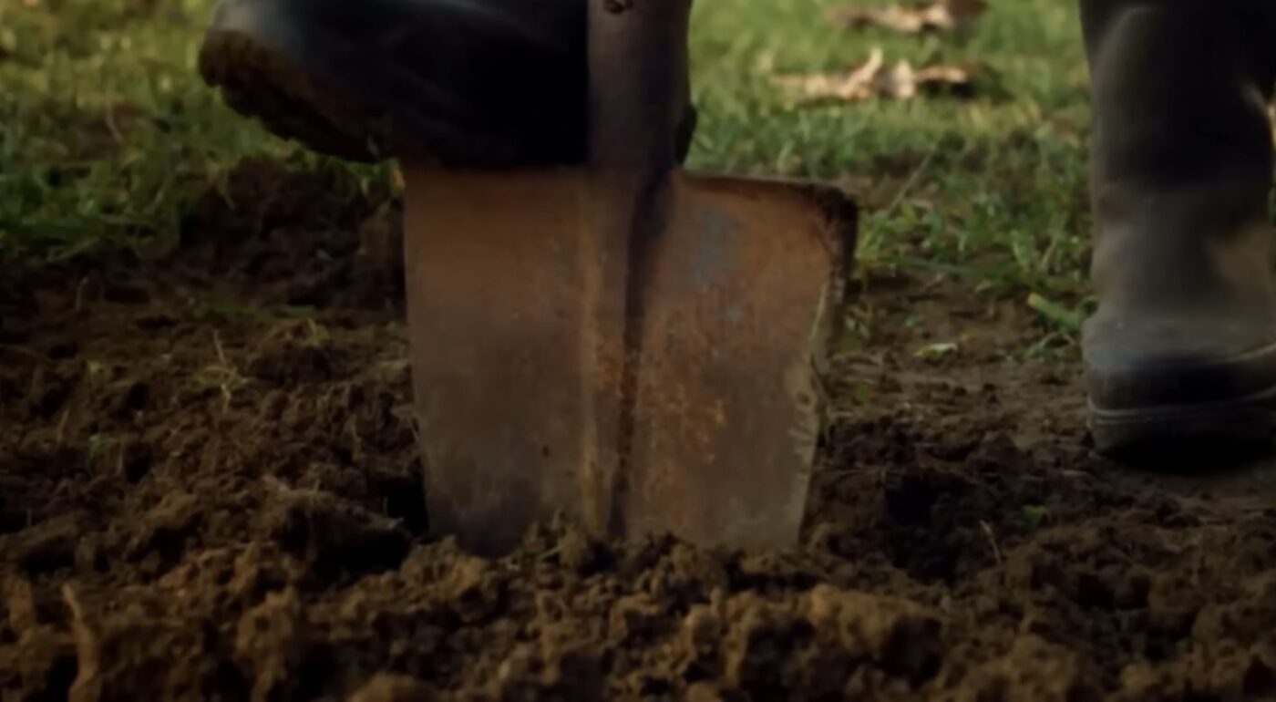 Як зробити чорнозем на глиняній землі