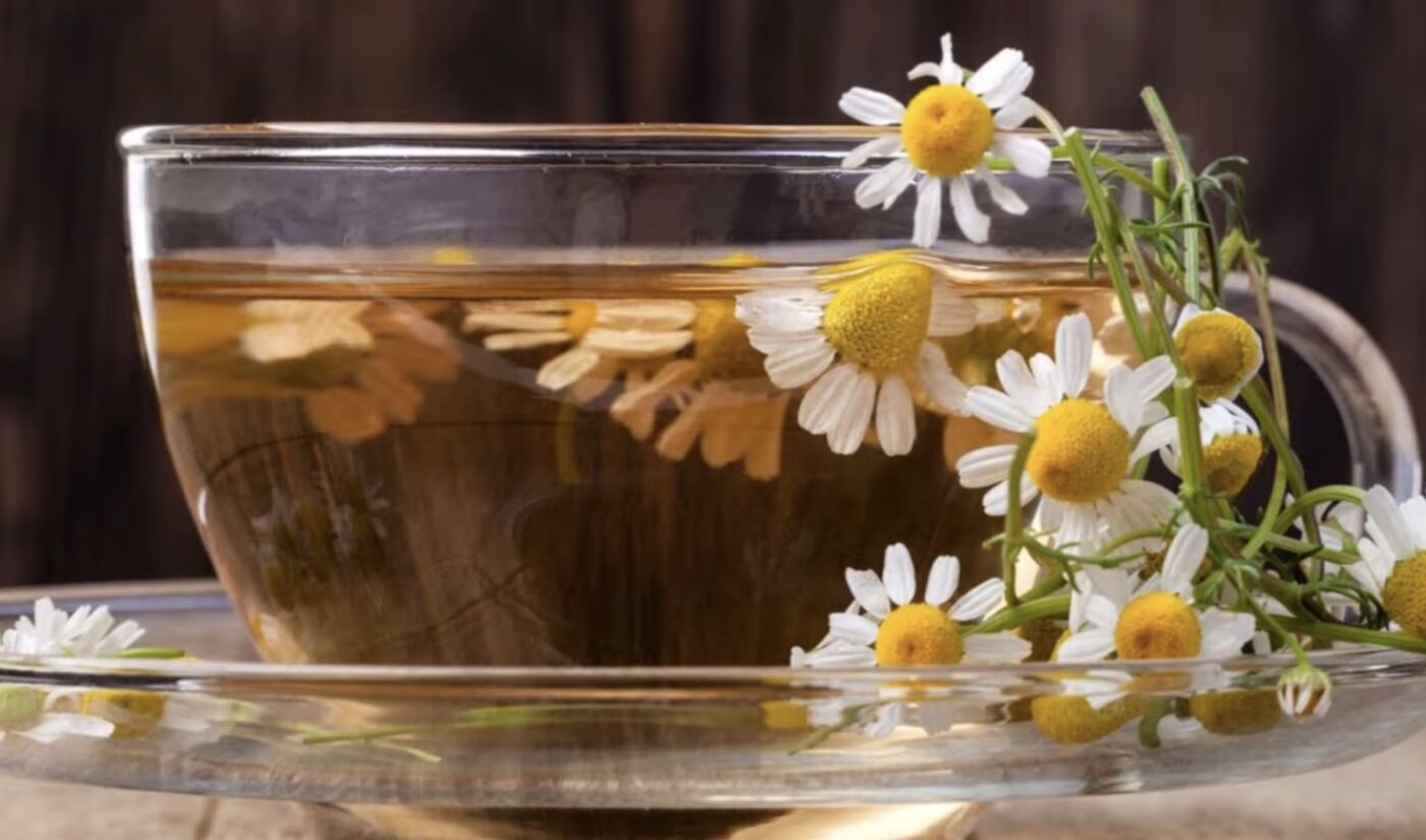 Чому варто щодня пити ромашковий чай