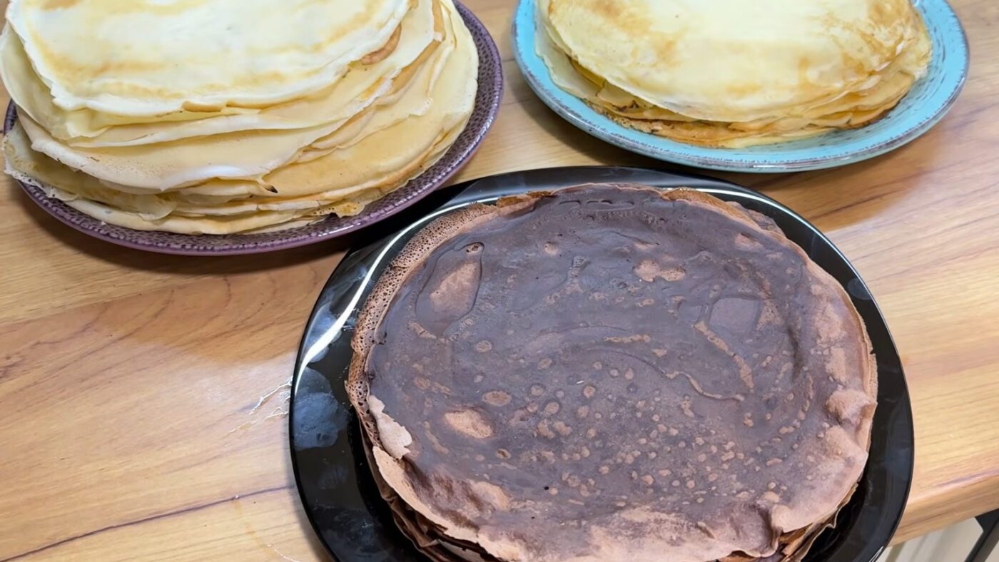 Рецепти налисників на Масляну з 3 видами млинців та 7 начинками