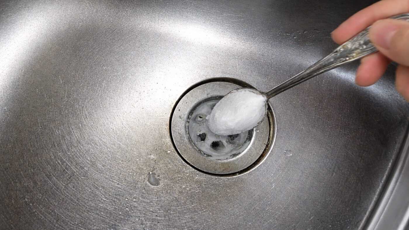 Сантехніки пояснили, як швидко прочистити сифон