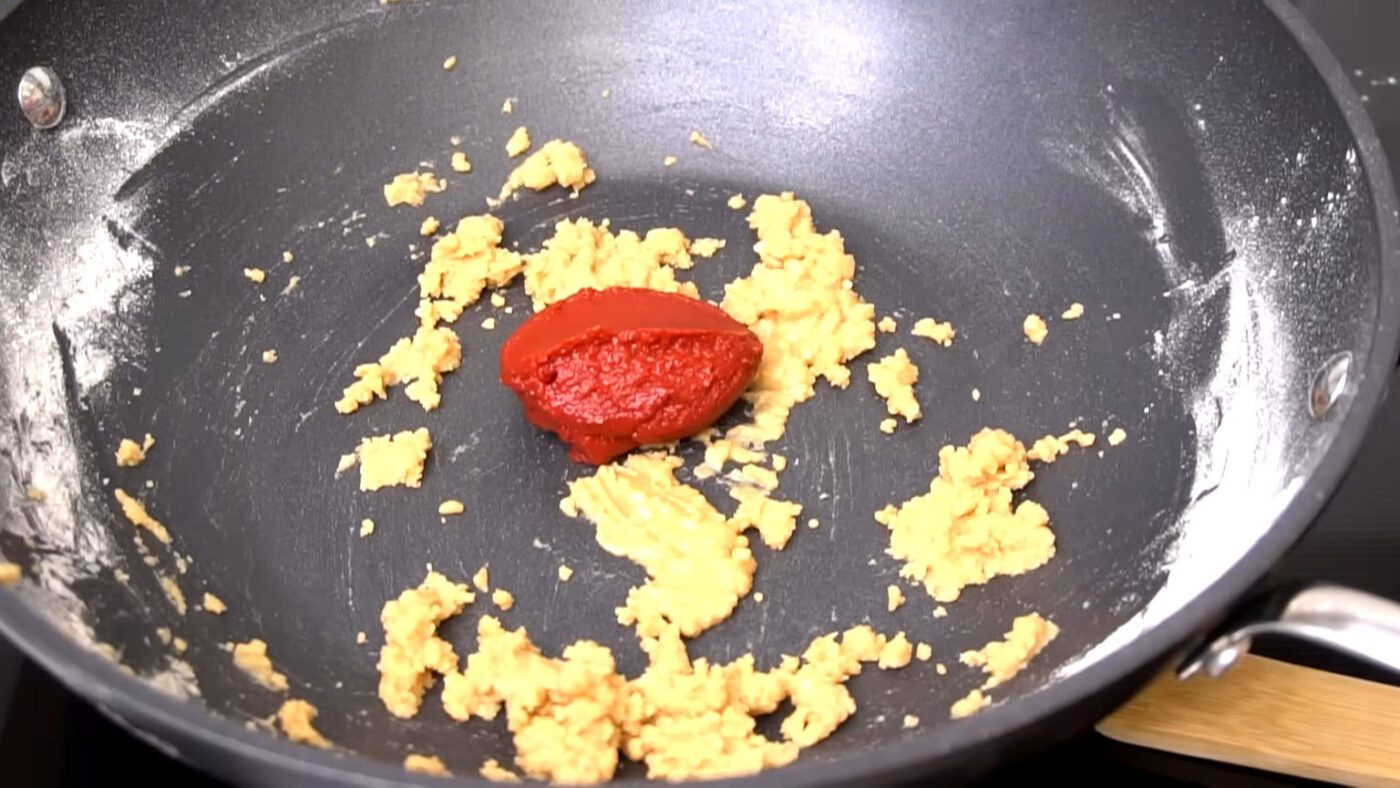 Швидка підлива для котлет, сосисок та гарніру