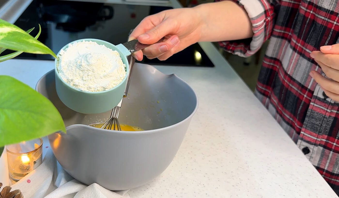 Простий рецепт мереживних млинців на заварному тісті