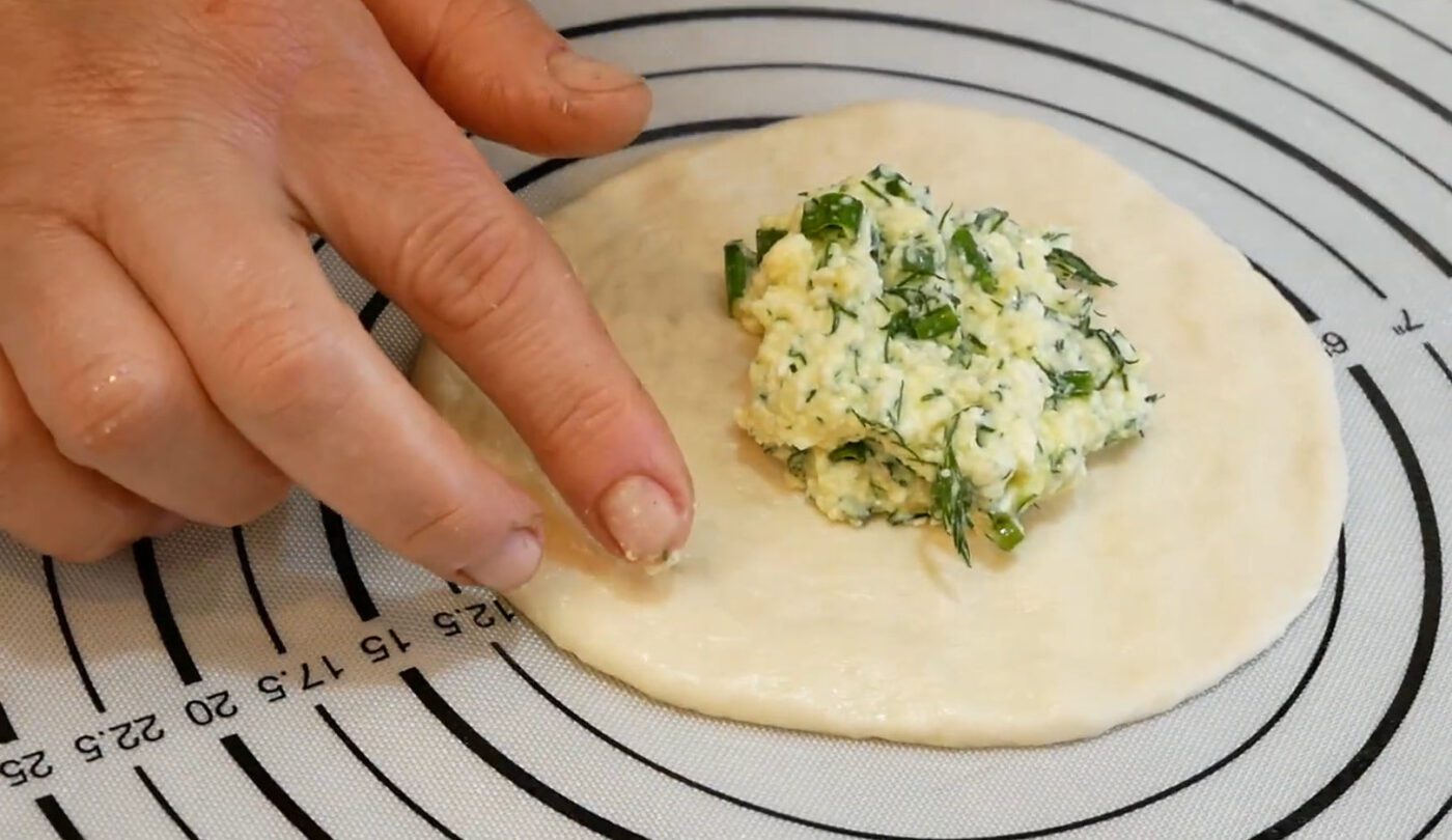 Смачне та ніжне заварне тісто для пиріжків з будь-якою начинкою