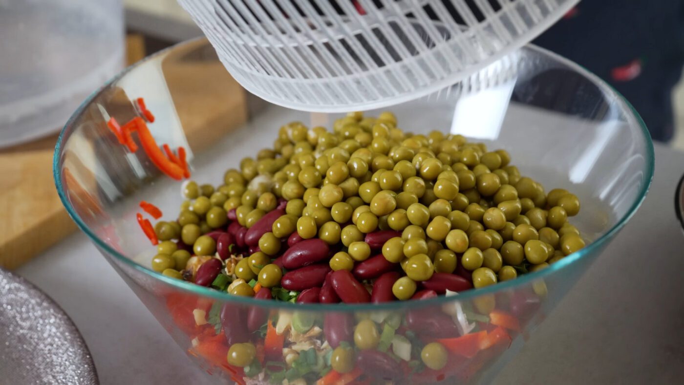 Сучасна варіація класичного грузинського салату Тбілісі