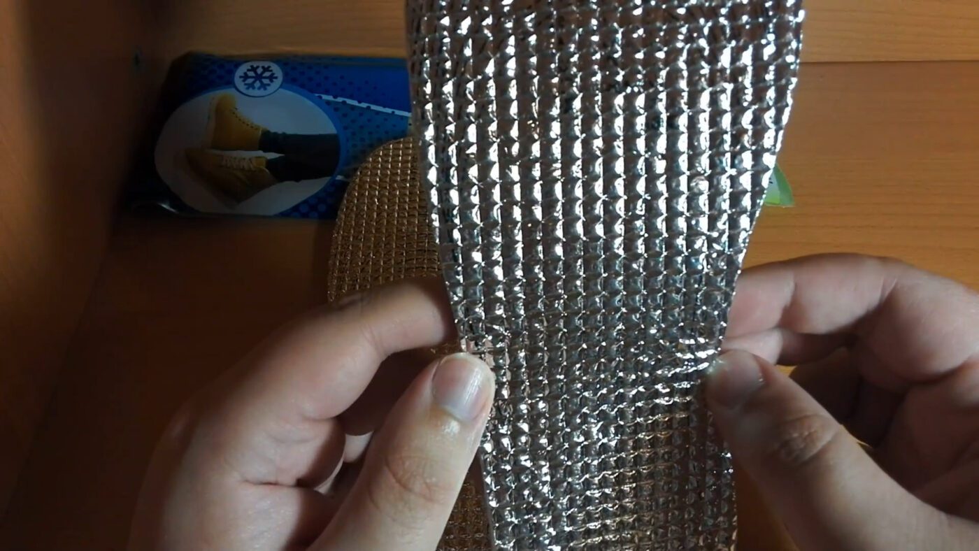 Утеплення зимового взуття газетою та фольгою
