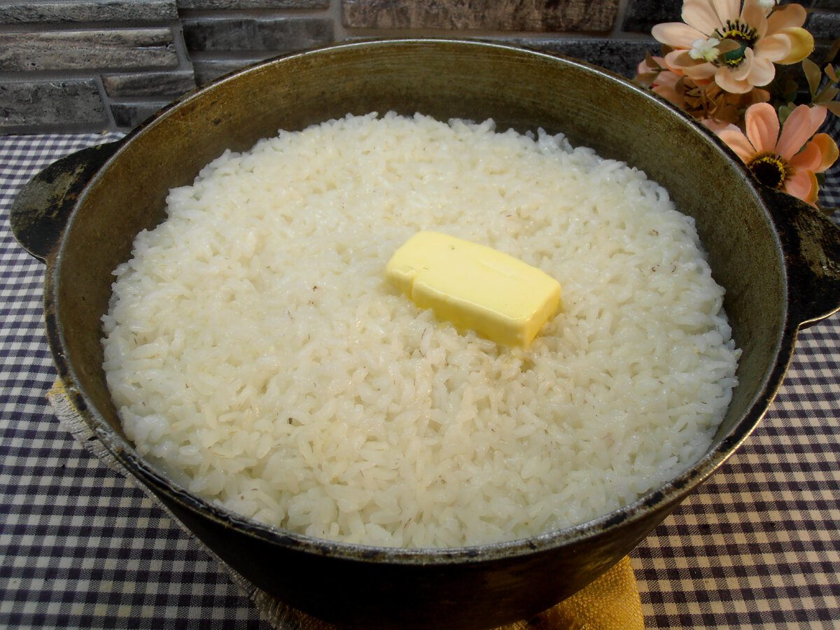 Кулінари розповіли про основну помилку під час промивання рису, через яку він виходить несмачним