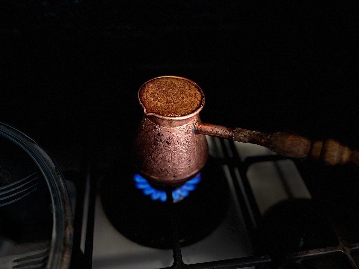 Експерти розповіли, скільки кави на день можна пити насправді, аби почуватись добре