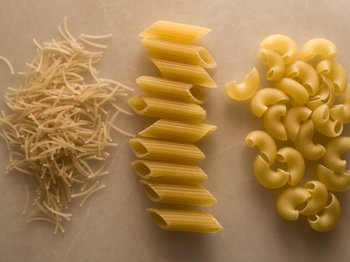 Експерти порадили, як правильно варити макарони, аби вони вийшли насиченими та ароматними