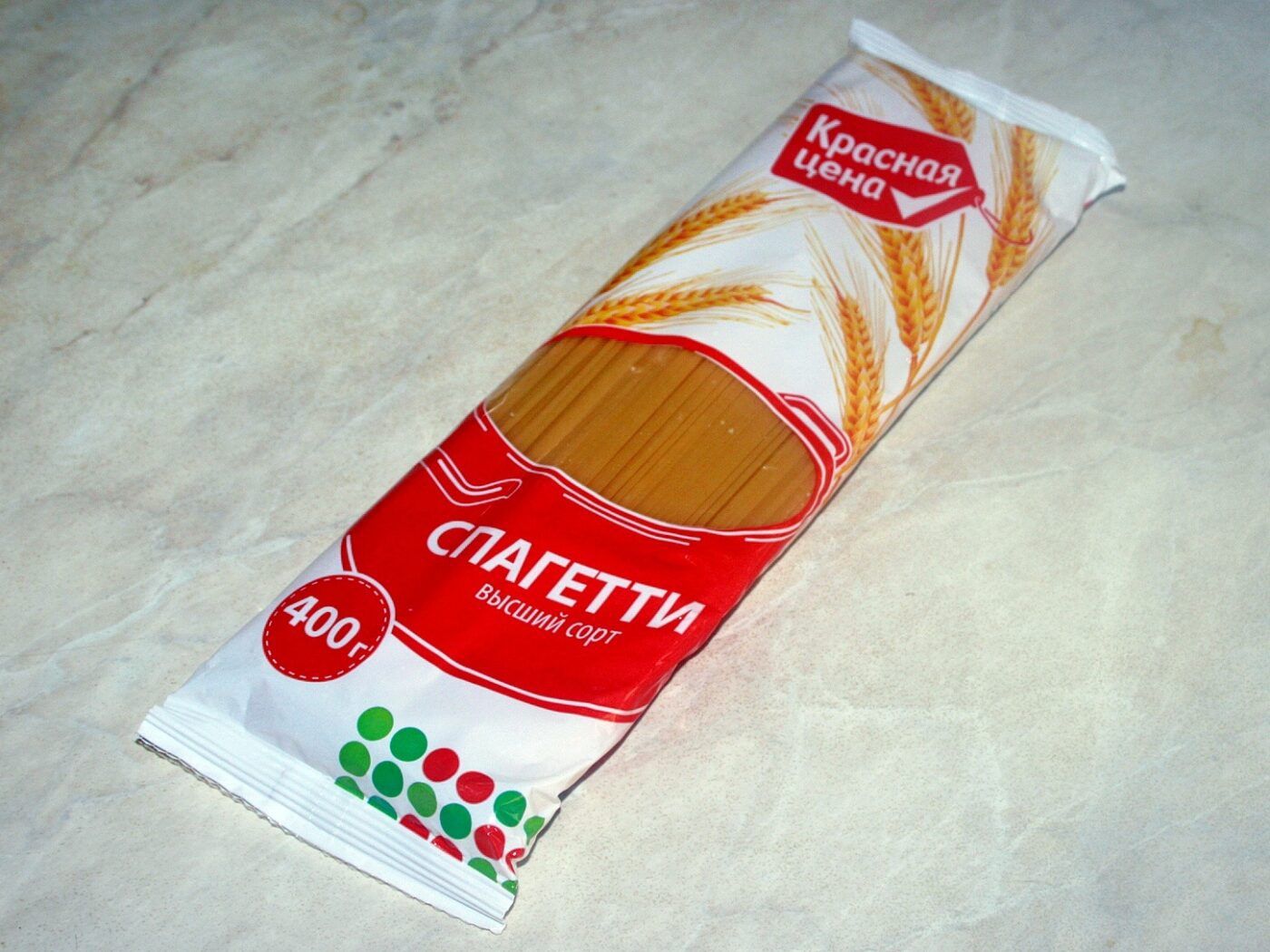 Господині розповіли, який продукт додати у макарони, аби навіть без фаршу та соусу вони смакували