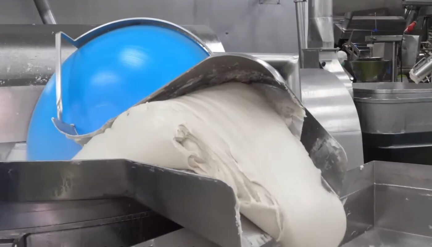 Харчова цінність крабових паличок та чим їх замінити у салаті