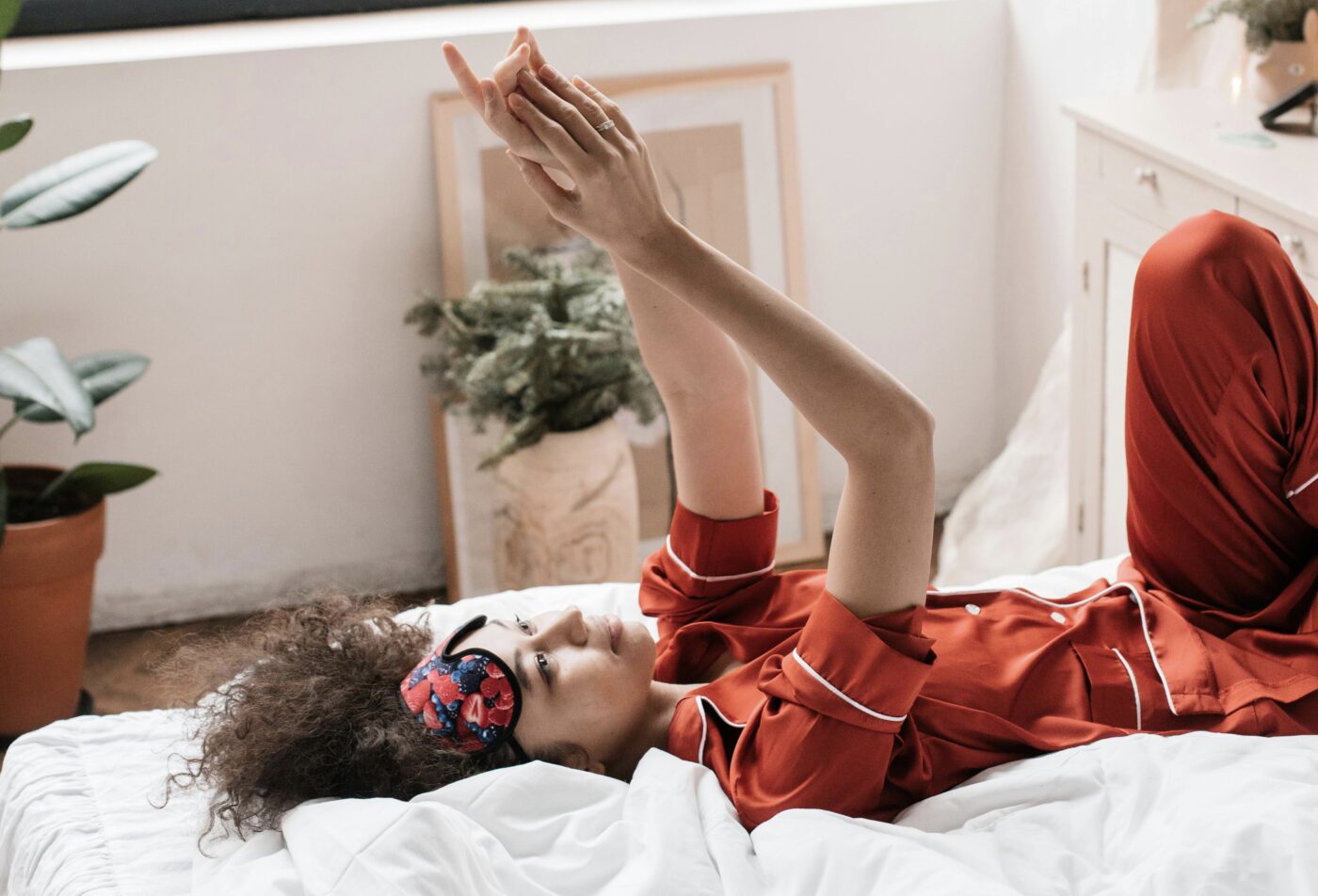 Скільки днів можна спати в одній піжамі. Фото: Pexels