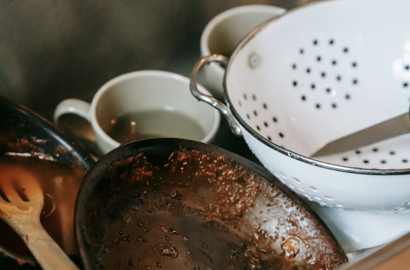 Які риси мають люди, що залишають брудний посуд в раковині. Фото: Pexels