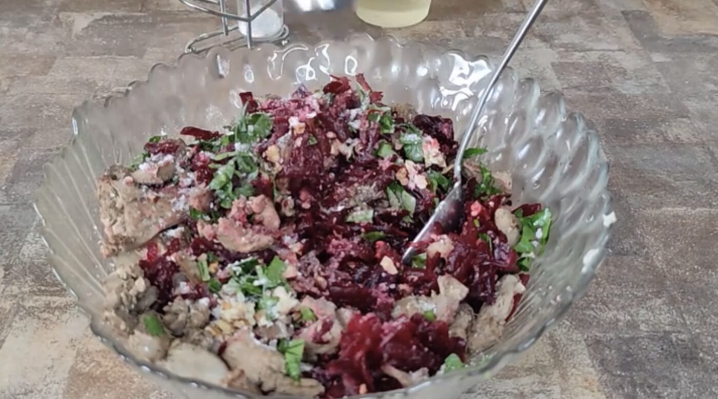 Рецепт салату, що підвищує рівень заліза в організмі