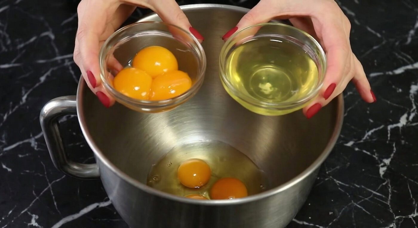 Рецепт пухкої та ніжної паски з цукатами та родзинками на Великдень