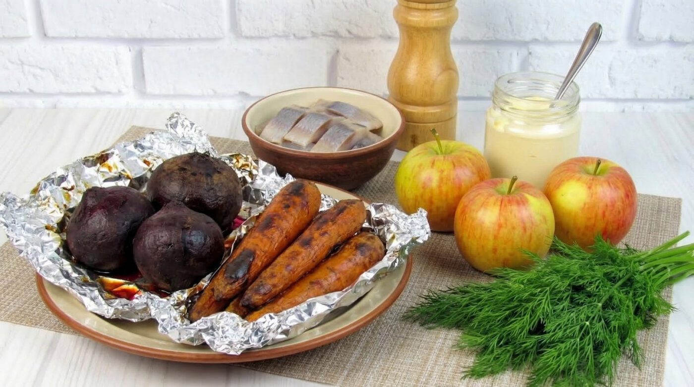 Оригінальна подача салатів "Оселедець під шубою" та "Мімоза"