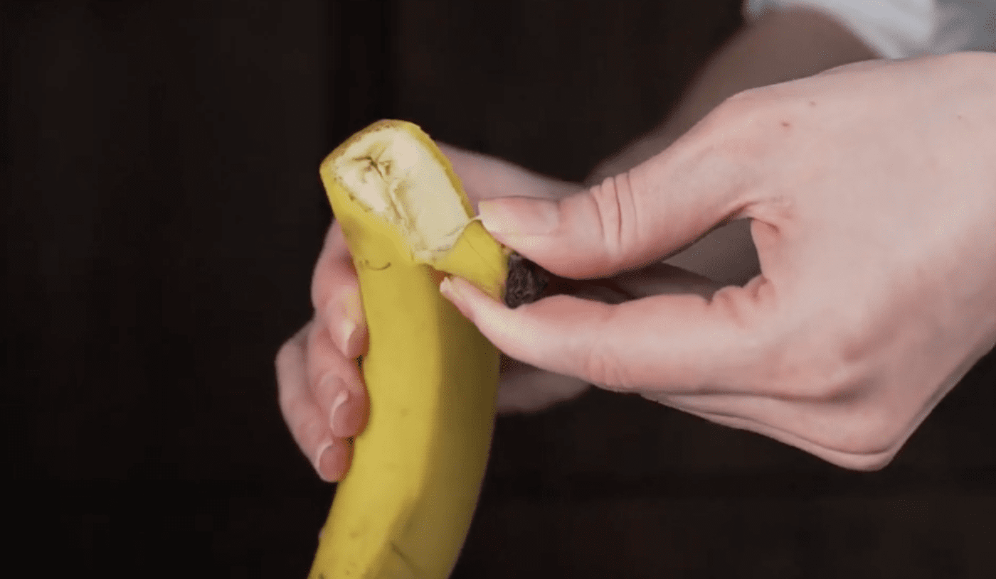 Як з бананової шкірки зробити добриво для саду та городу