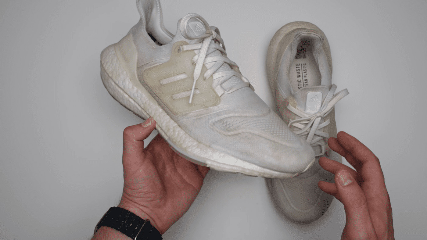 Експерти розповіли, як очистити підошву кросівок без клопоту та зайвих витрат. Фото: YouTube канал InClean