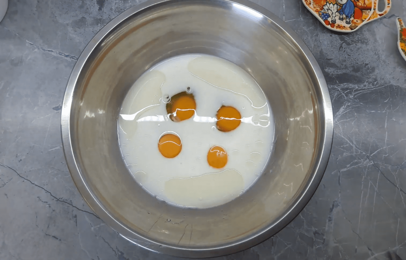 Експерти порадили рецепт лінивих ватрушок з тіста та сиру, що готуються швидко. Фото: YouTube Жити Смачно з Надією Феделеш (Жити Смачно)