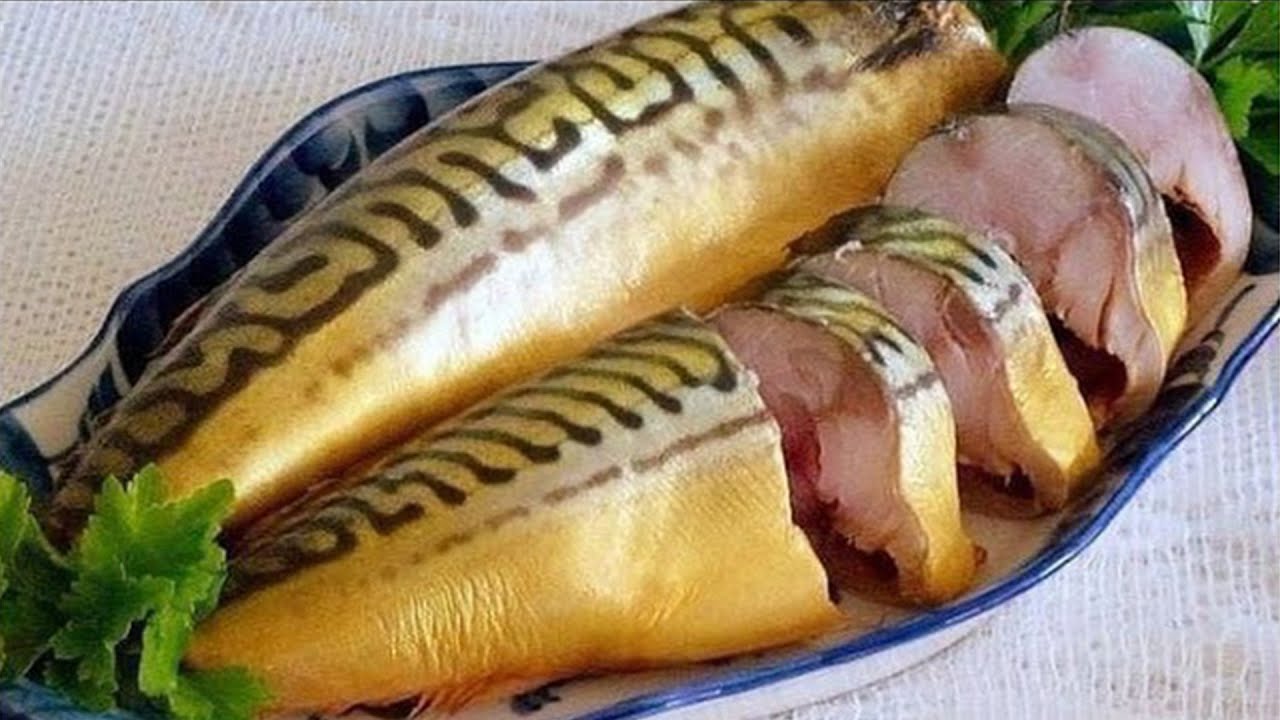 Кулінари поділились рецептом маринованої скумбрії без копчення, але із запахом. Фото: YouTube Аппетитная Кухня