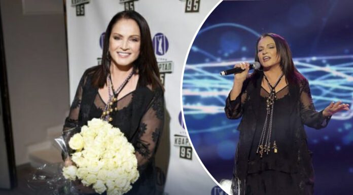 Музичні експерти виділили найкращі пісні Софії Ротару. Фото: Facebook/Sofia Rotaru