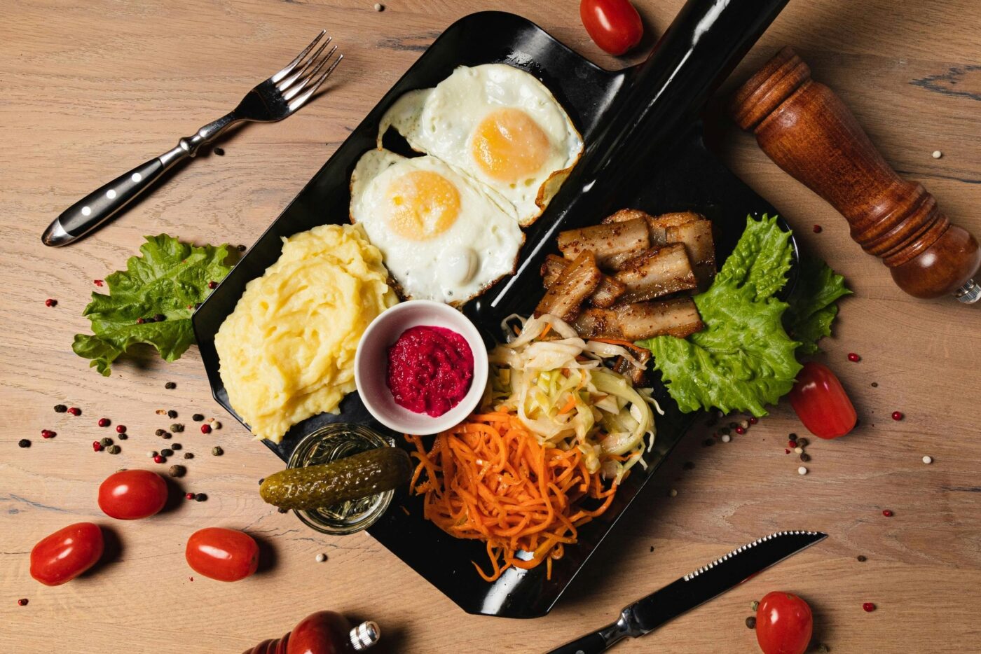 Чому шкідливо поєднувати яйця з м'ясними стравами. Фото: Pexels