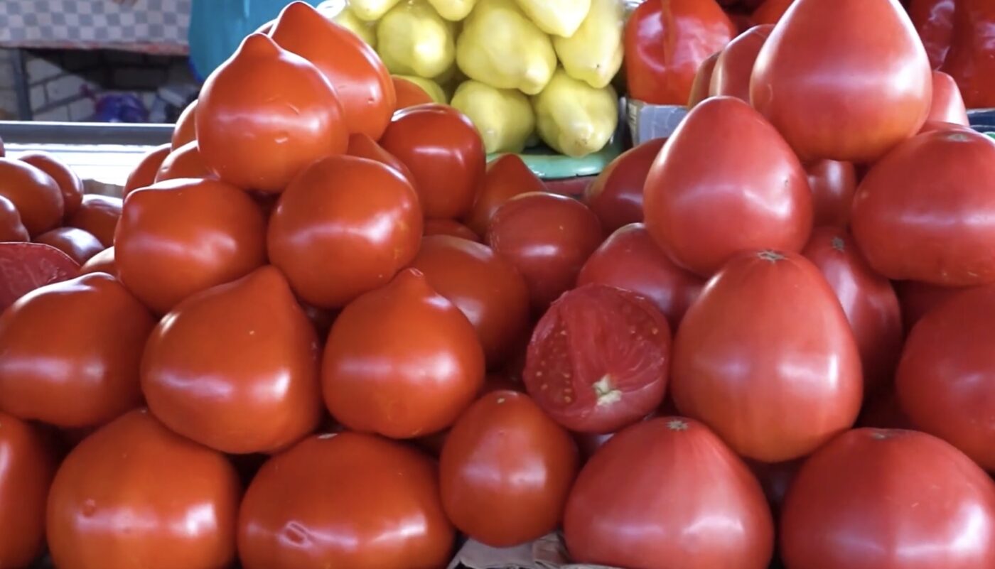 Як вибрати найсолодші помідори за зовнішнім виглядом. Фото: YouTube Телеканал ВІТА
