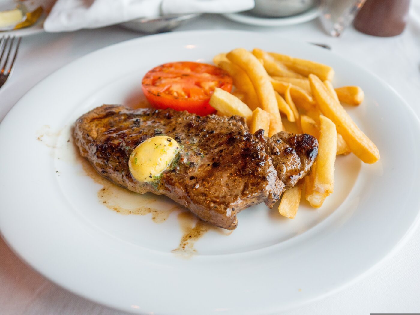 Чи можна їсти картоплю разом з м'ясом. Фото: Pixabay