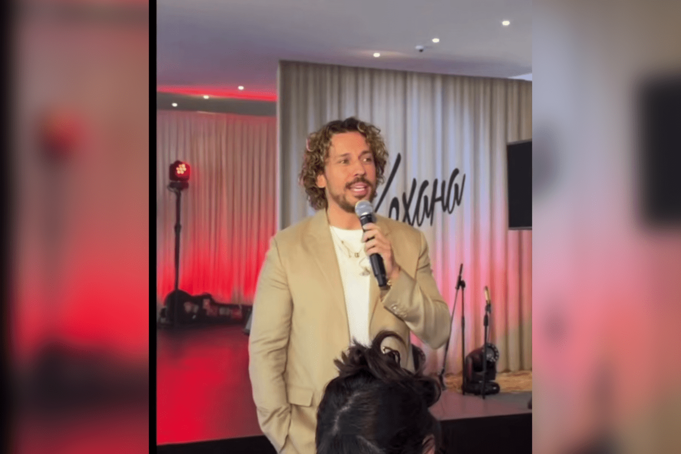 Максим Галкін провів весілля українською мовою. Фото: Telegram/За кадром Шоубізнес Блогери