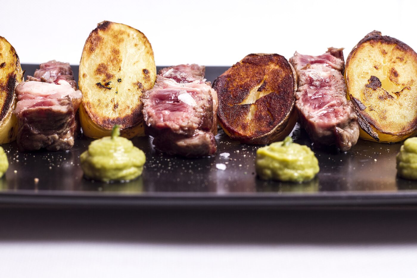 Чи можна їсти картоплю разом з м'ясом. Фото: Pixabay