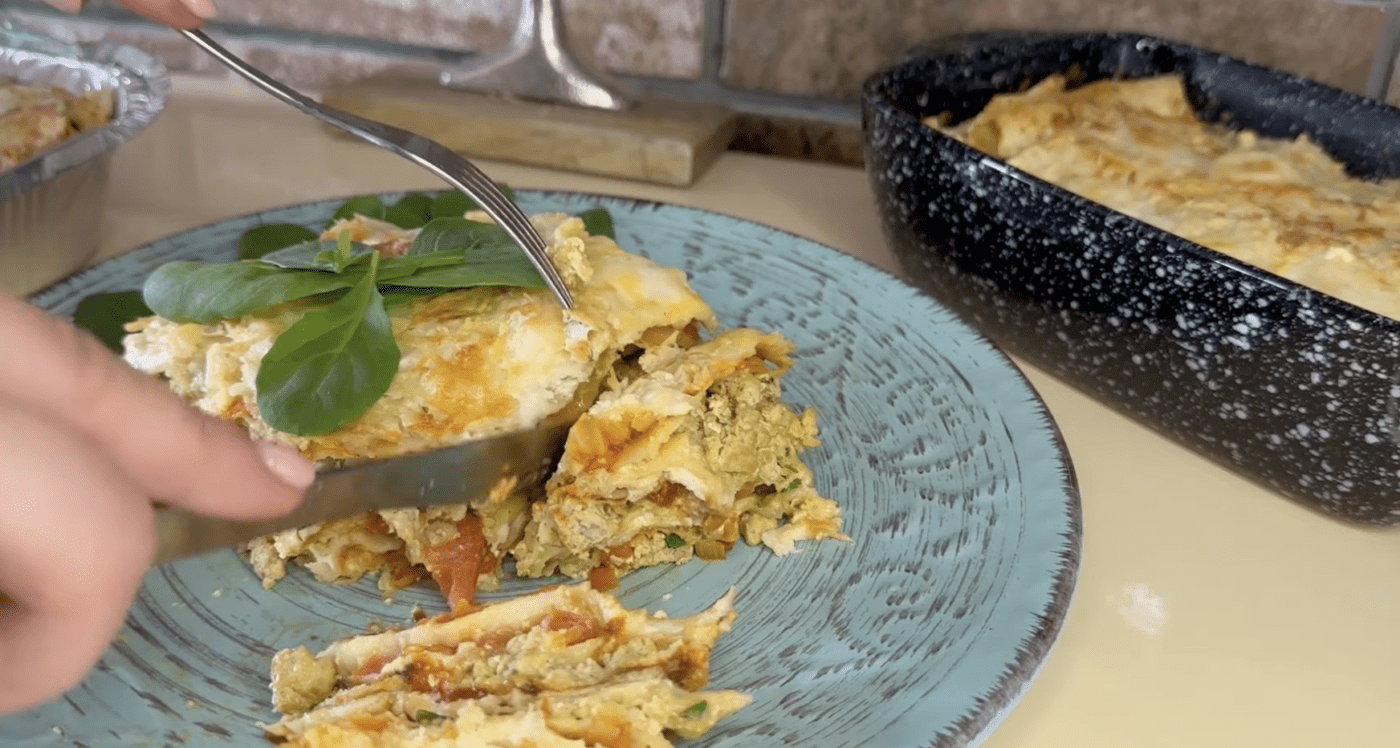 Швидкий та простий рецепт лазаньї. Фото: YouTube Смачно та гарно вдома