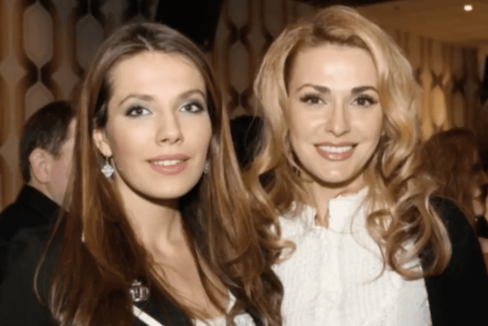 Ольга Сумська розповіла, як спілкується зі своєю старшою донькою.Фото: YouTube ТСН