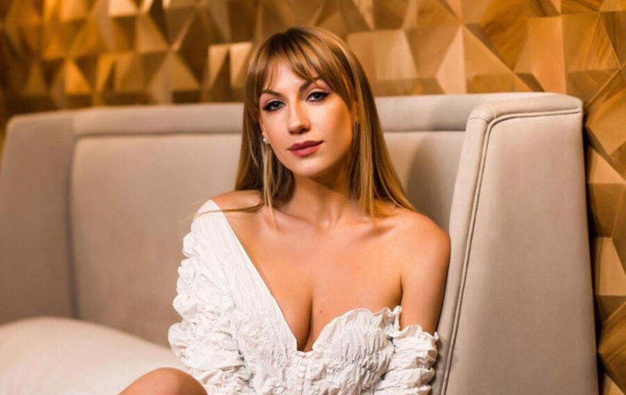 Леся Нікітюк тепер співачка: подруга Притули заспівала на мільйонну аудиторію пісню про близьку людину 