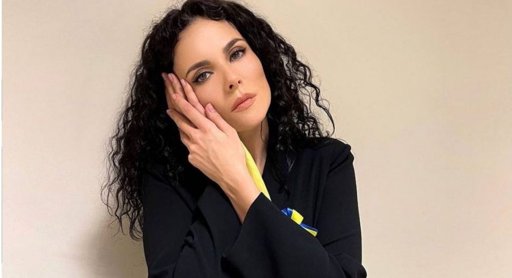 Вагітна Каменських повернулася до України та розповіла, чим займалася за кордоном: зібрала 75 мільйонів 