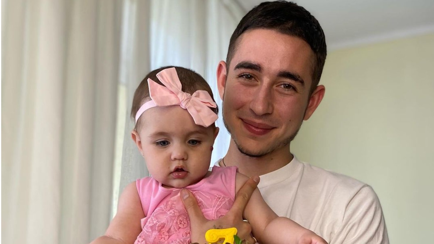 8-місячну дочку Романа Сасанчина посеред ночі госпіталізували у лікарню