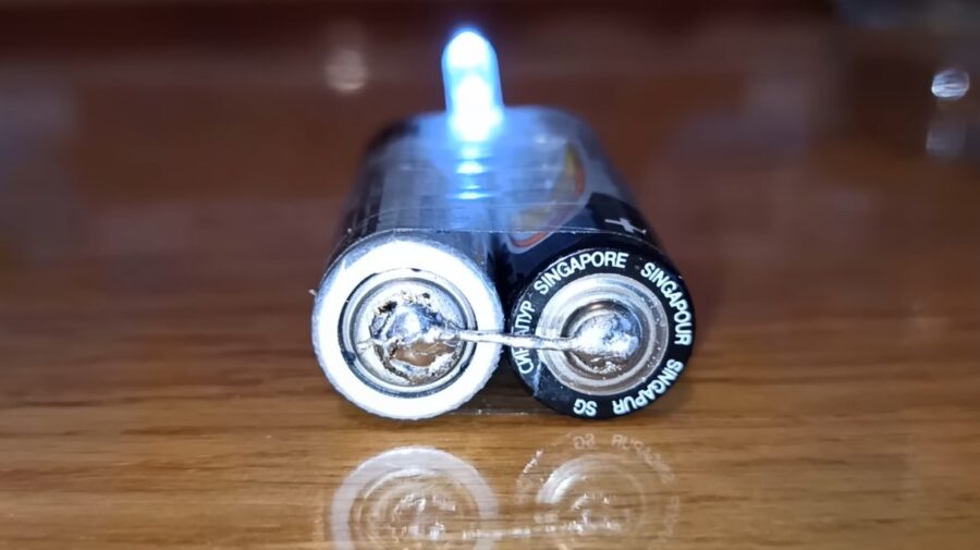 Як зробити ліхтарик з батарейок і світлодіодів